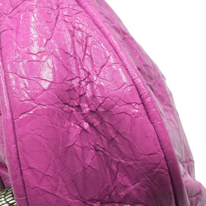 Le Cagole Shoulder Bag in Lipstick Pink