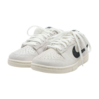 Dunk Low SE Beige Low Top Athletic Shoes