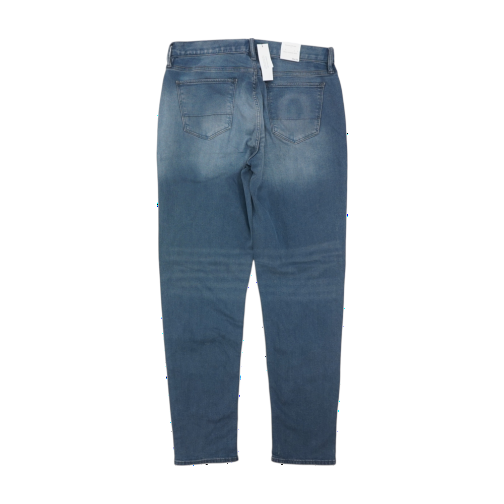 Athletic Jeans
