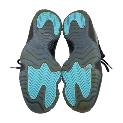 Jordan 11 Retro High-Top Athletic Shoes