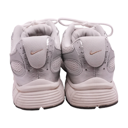 V5 RNR Low-Top Athletic Shoes