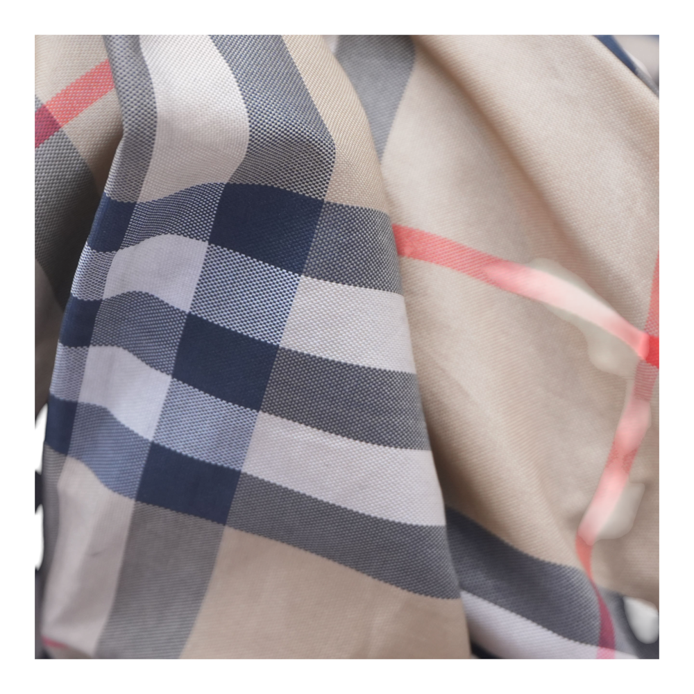 Wood Handled Burberry's Vintage Nova Check Folding/Compact Umbrella – Image 3