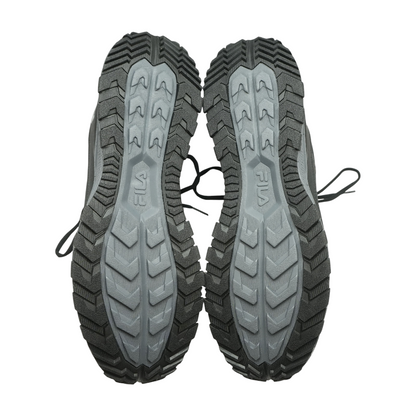 Black Low-Top Athletic Shoes