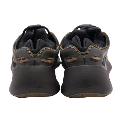 Clay BRown Yeezy 700 V3 Low-Top Athletic Shoes