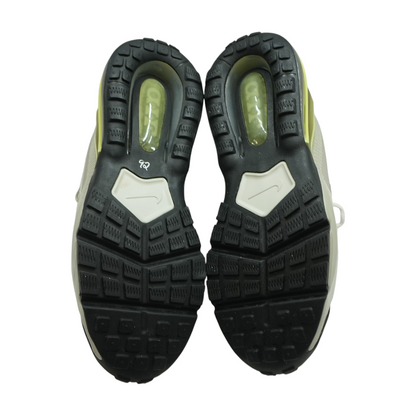 Air Max Pulse Roam Low-Top Athletic Shoes