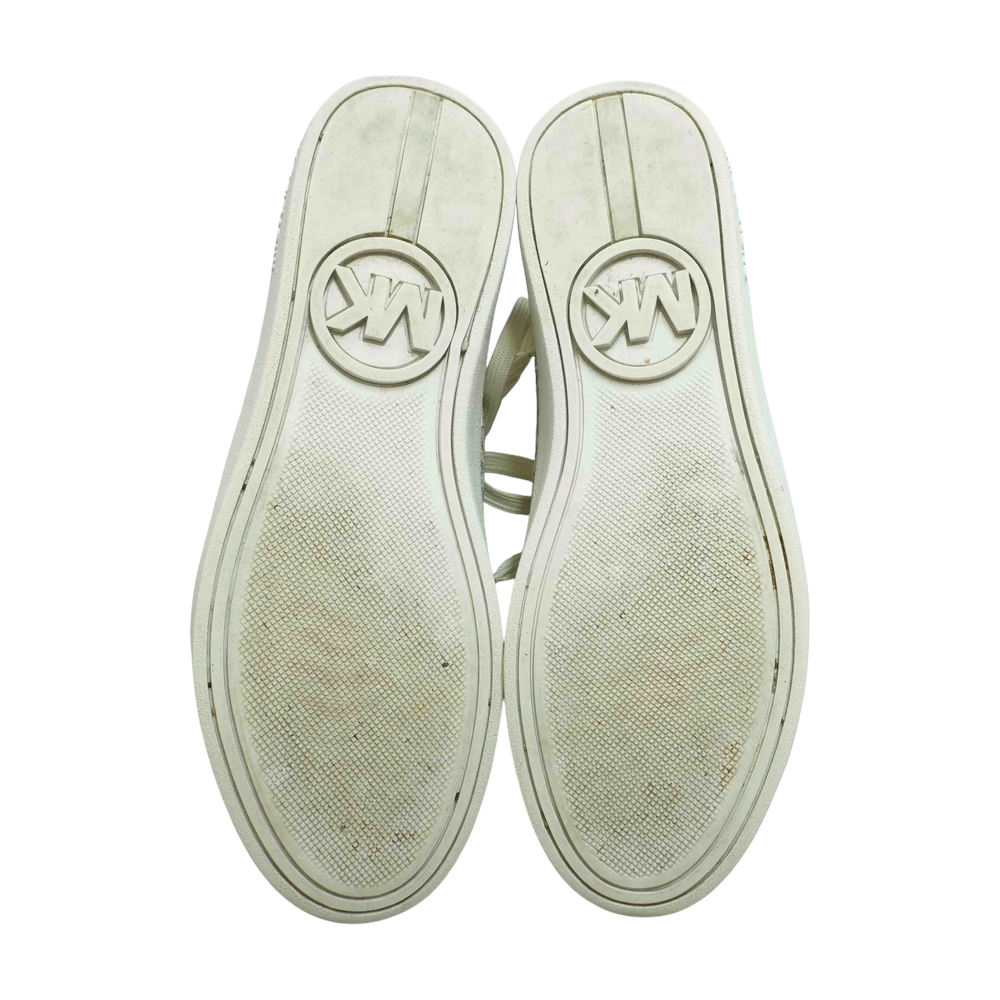 LS241 Low-Top Athletic Shoes
