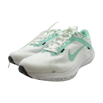 Air Winflo 10 Low-Top Athletic Shoes