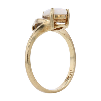 10K Yellow Gold Opal Fashion Ring