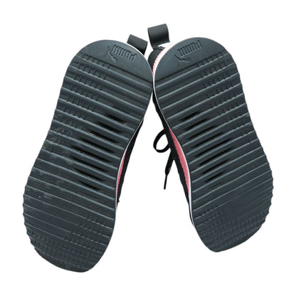 Pacer Net Cage Black Low Top Athletic Shoes