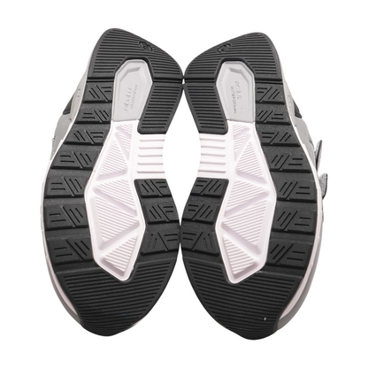 Gray Low-Top Athletic Shoes