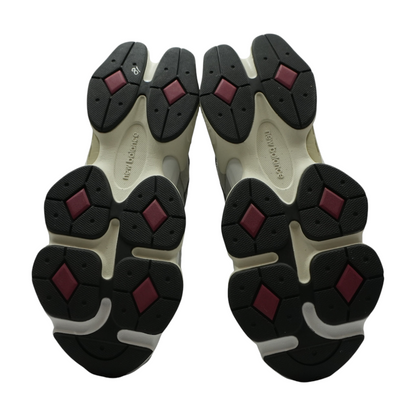 9060 Low-Top Athletic Shoes