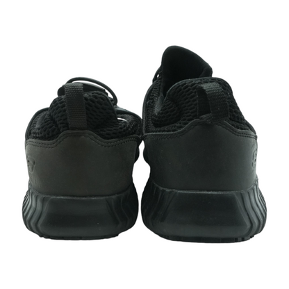 Black Low-Top Athletic Shoes
