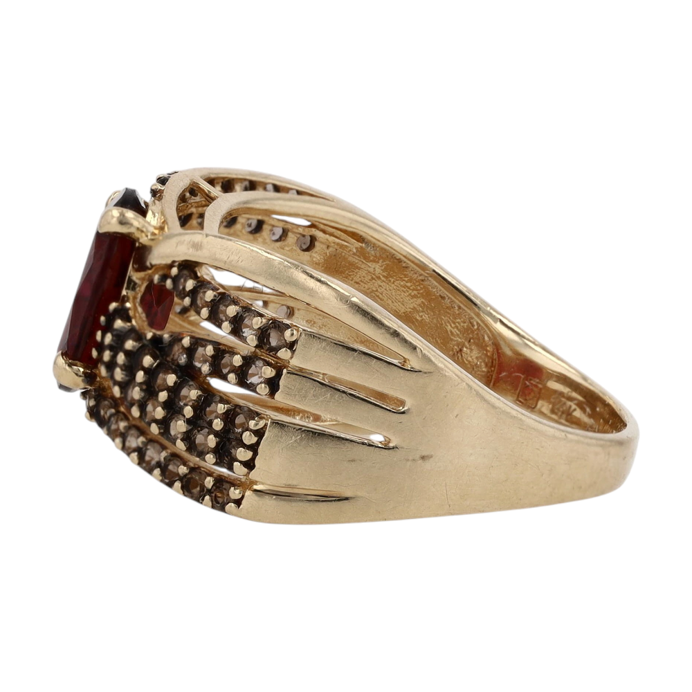 14K Yellow Gold Garnet Fashion Ring