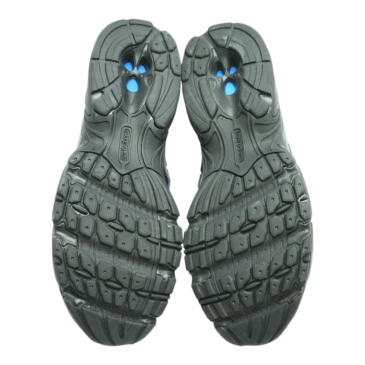 740 Low-Top Athletic Shoes