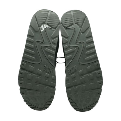 Black Low Top Athletic Shoes