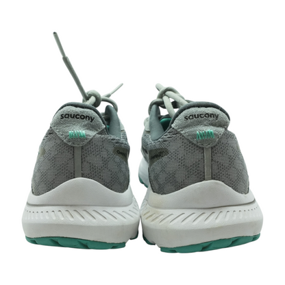 Low-Top Athletic Shoes