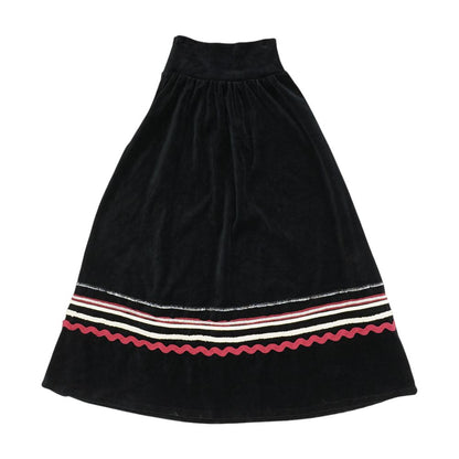 Black Solid Skirt