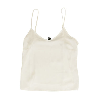 White Solid Sleeveless Blouse