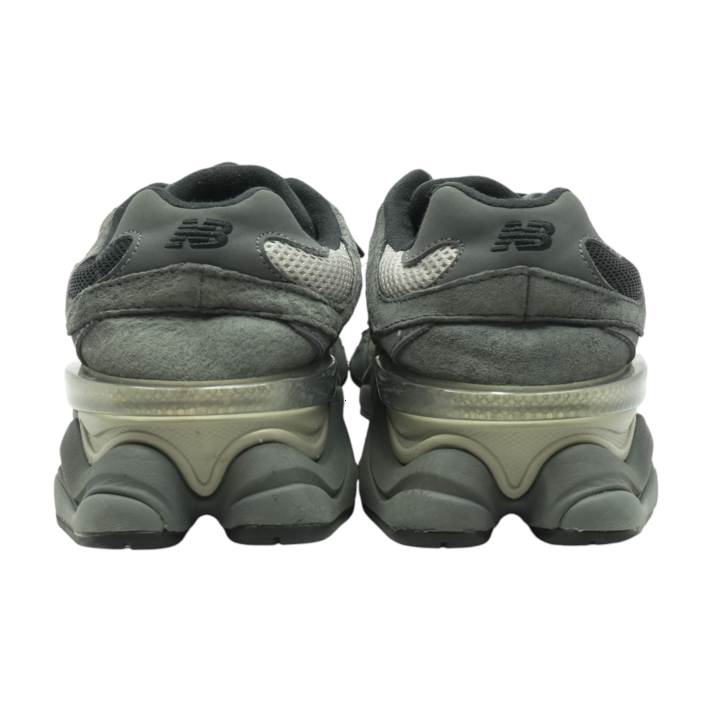 Black 9060 Low-Top Athletic Shoes