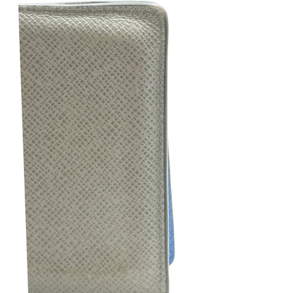 Gray Taiga Leather Pocket Organizer with Blue Interior
