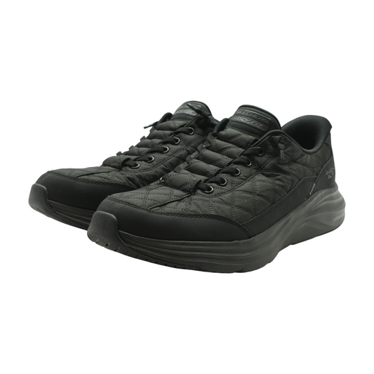 Black Low-Top Athletic Shoes