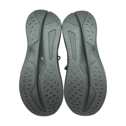 Mach 6 Low-Top Athletic Shoes