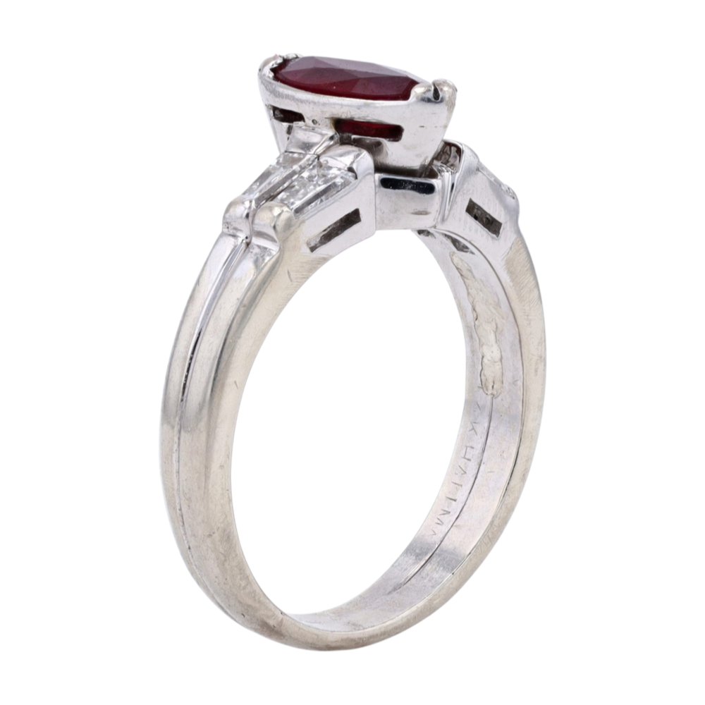 14K White Gold Red Stone Fashion Ring