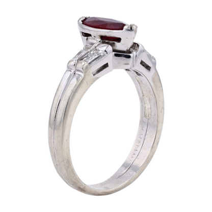 14K White Gold Red Stone Fashion Ring