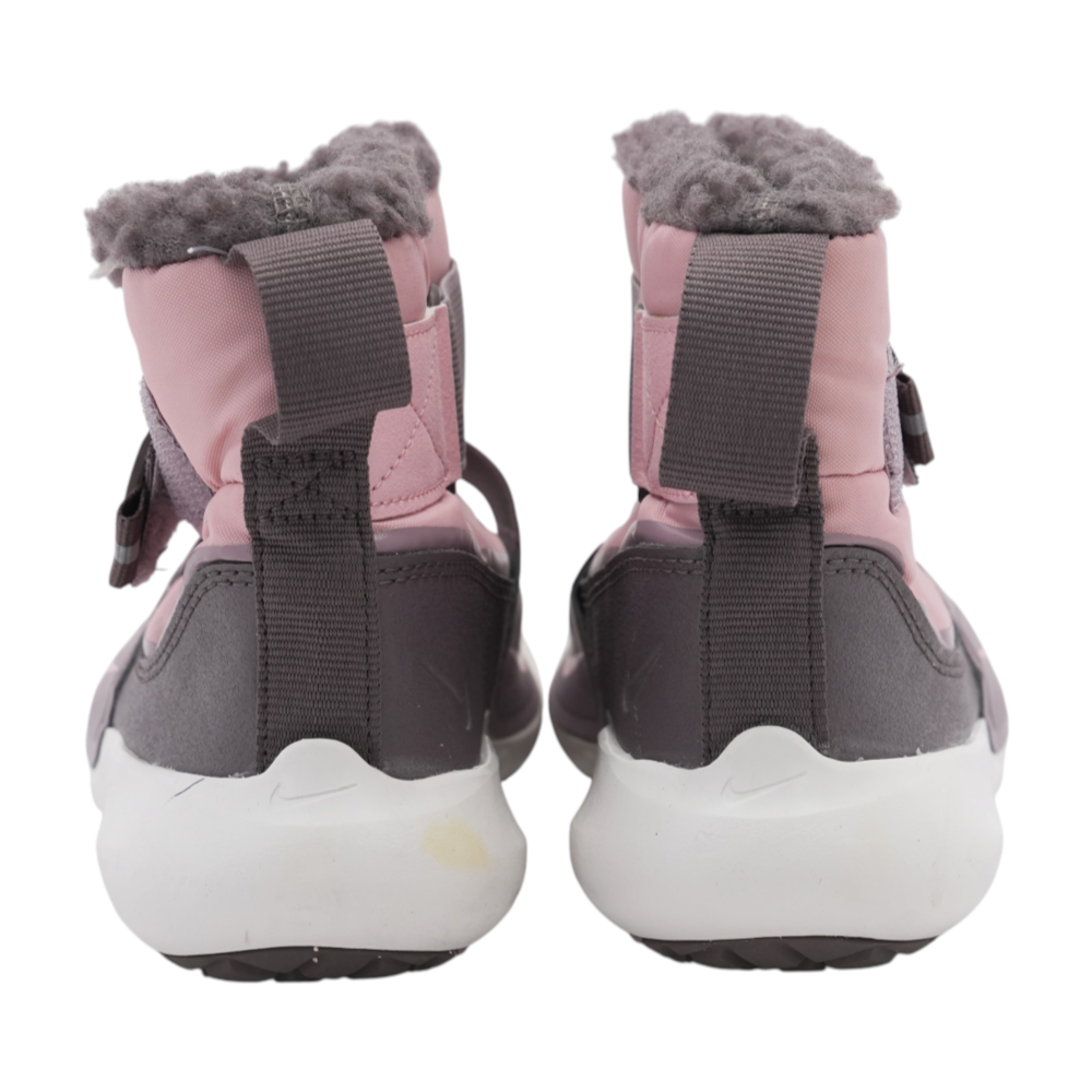 Nike Pink Boots – Image 3