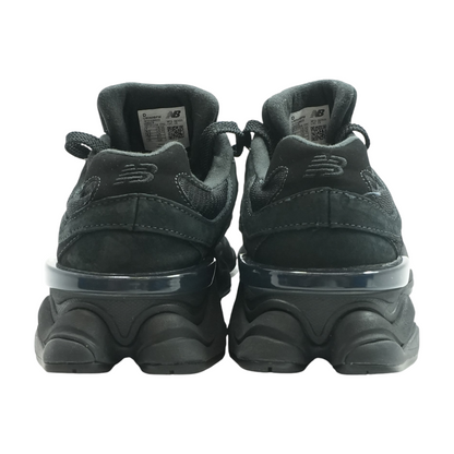9060 Low-Top Athletic Shoes