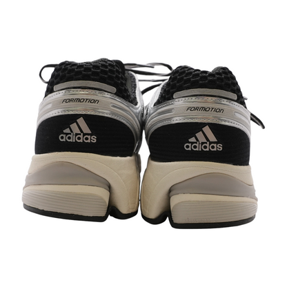 Adistar Control 5 Low-Top Athletic Shoes
