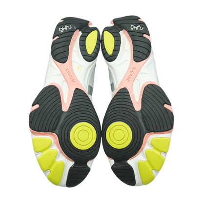 Influence Low-Top Athletic Shoes