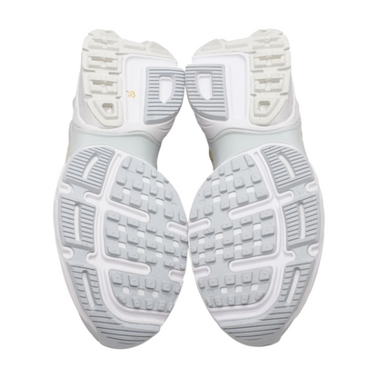 V2K Run Low-Top Athletic Shoes