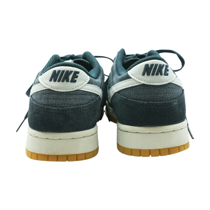 Dunk Low SE Low-Top Athletic Shoes