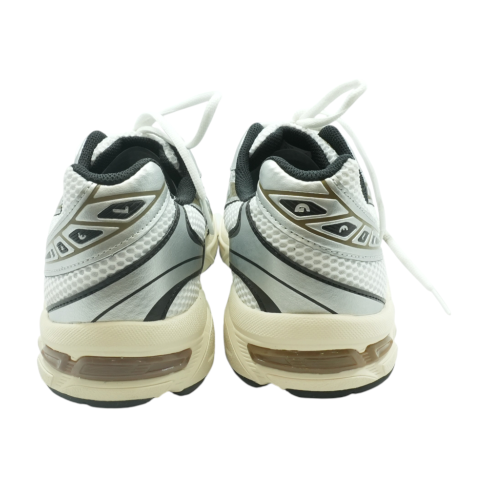 GEL-1130 Low-Top Athletic Shoes – Unclaimed Baggage