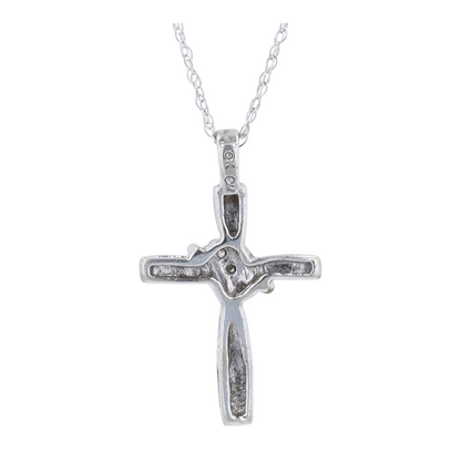 10K White Gold Diamond Pendant Necklace