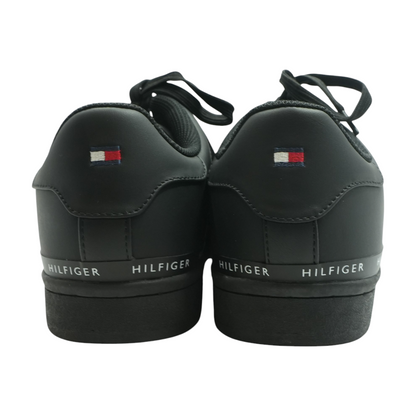 Black Low-Top Athletic Shoes