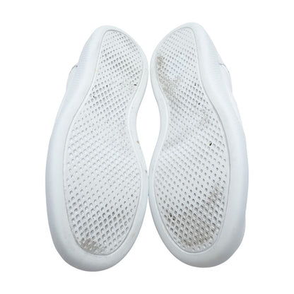 Bob Skip Cute White Low Top Athletic Shoes