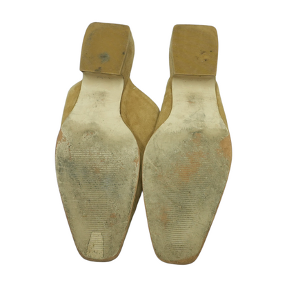 Tan Flats