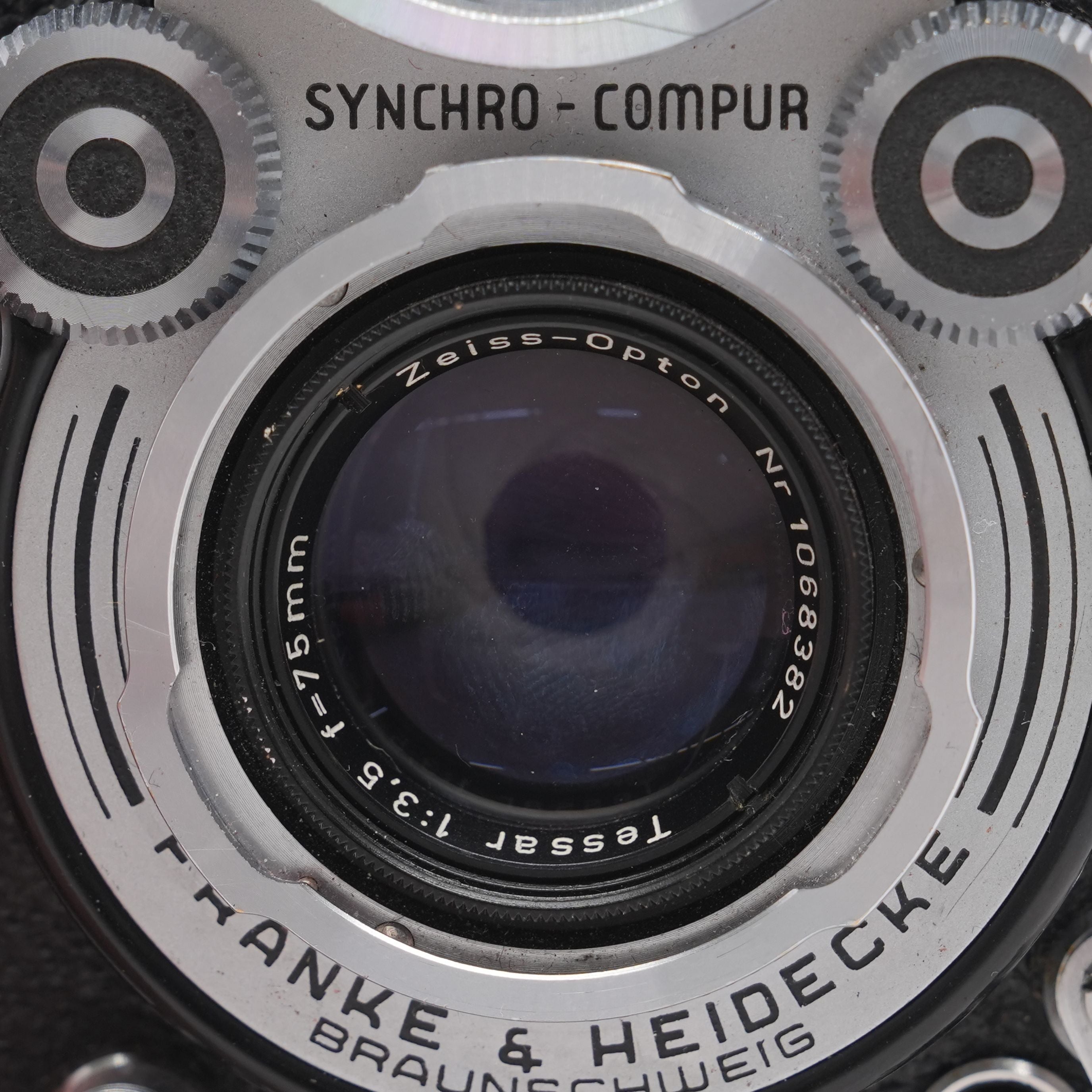 Rolleiflex Twin Lens Film Camera – Unclaimed Baggage