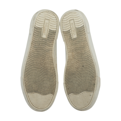 Graves Low-Top Athletic Shoes