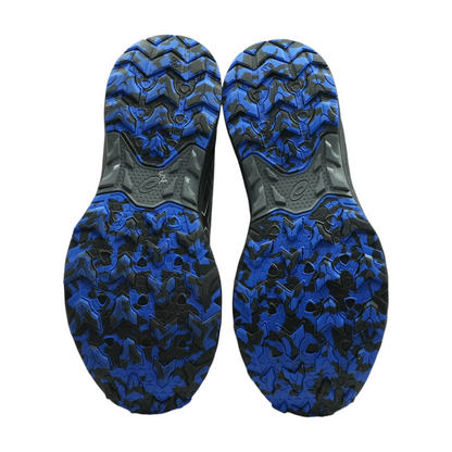 740 Low-Top Athletic Shoes