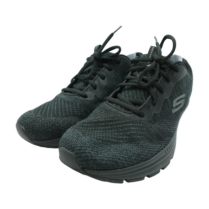 Low-Top Athletic Shoes