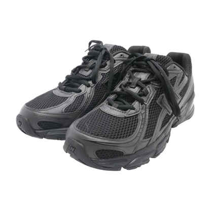 740 Low-Top Athletic Shoes