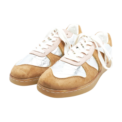 Veneusq Athletic Shoes