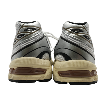 Gel-1130 Low-Top Athletic Shoes