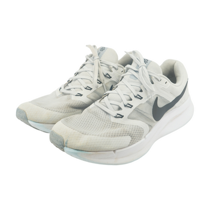 Run Swift 3 Low-Top Athletic Shoes