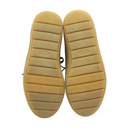 Time Off Win Low-Top Athletic Shoes