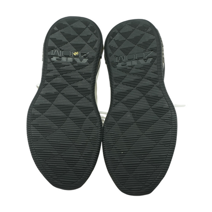 Bella 7 Low-Top Athletic Shoes