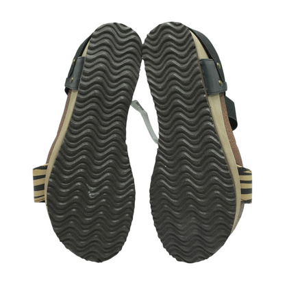 Black Wedged Sandals